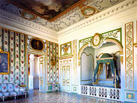 Интерьер парадной спальни во дворце Кусково